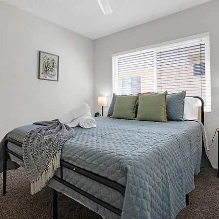 6Th Haven, Arcade, King Bed, Games, 1 Mile To Beaches Лонг-Біч Екстер'єр фото